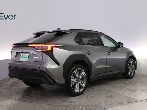 Used 2023 Subaru Solterra AWD image 3