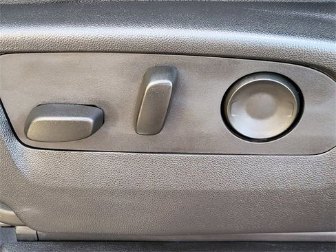 Used 2024 Chevrolet Tahoe LT image 5