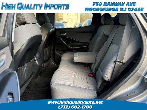 Used 2018 Hyundai Santa Fe Sport image 17