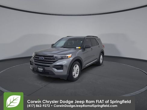 Used 2021 Ford Explorer XLT AWD/4WD image 6