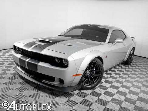 Used 2021 Dodge Challenger R/T Scat Pack image 1