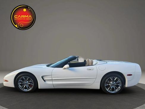 Used 2002 Chevrolet Corvette Convertible w/ Preferred Equipment Group2 RWD image 2