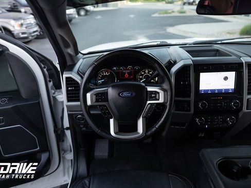 Used 2020 Ford F150 Lariat image 24