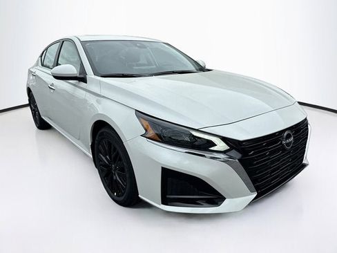 New 2025 Nissan Altima 2.5 SV w/ SV Special Edition Package image 3