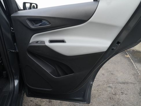 Used 2019 Chevrolet Equinox LT image 36