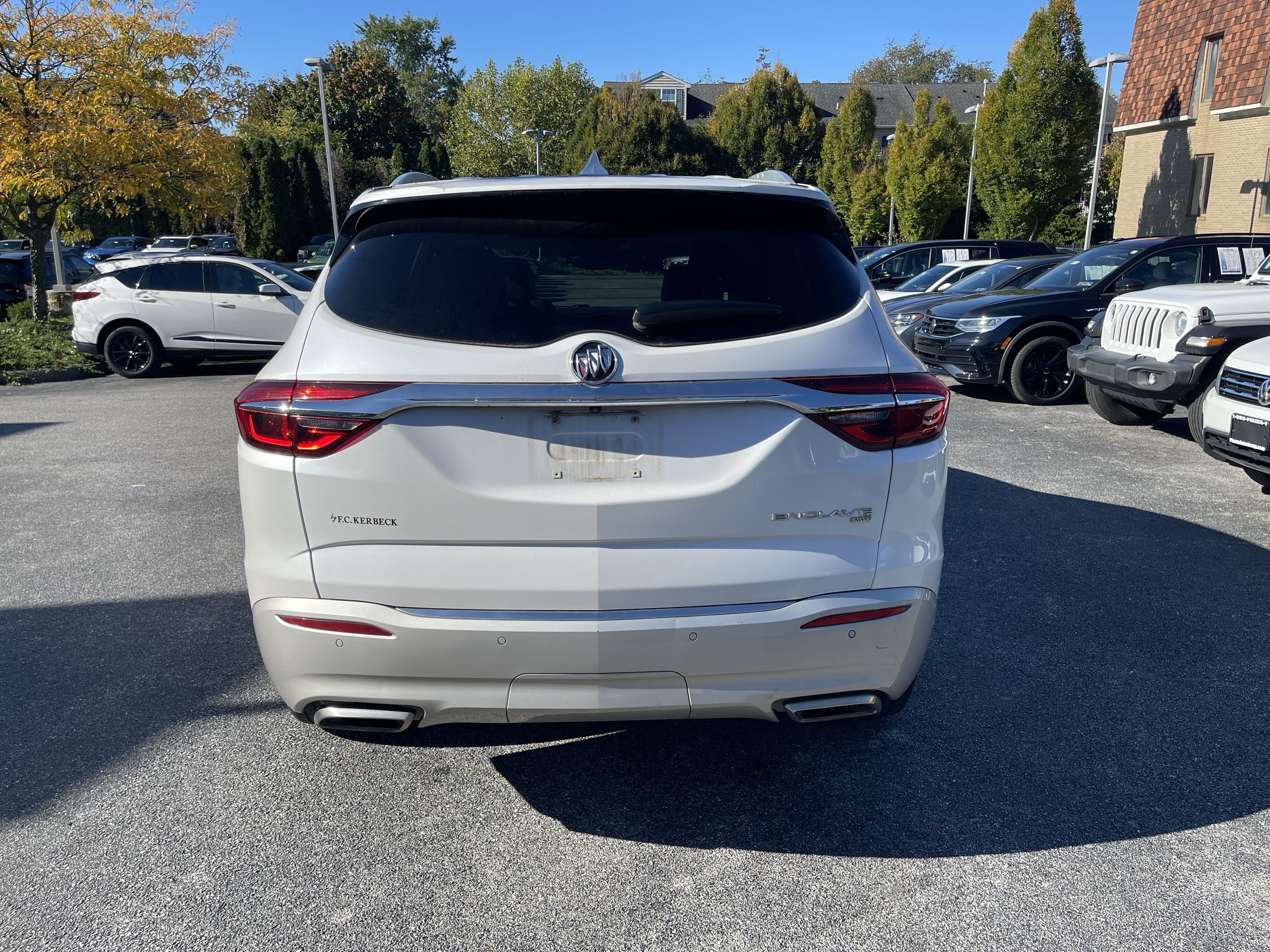 Used 2019 Buick Enclave Essence AWD/4WD image 6