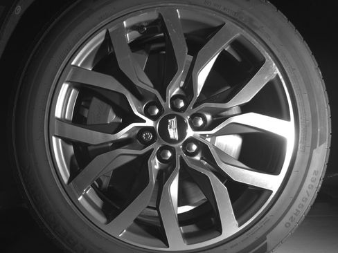Certified 2023 Cadillac XT6 Sport AWD/4WD image 9