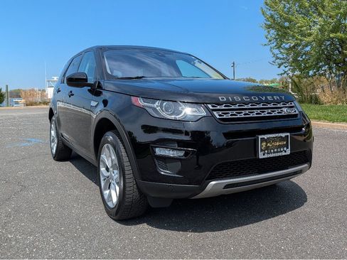 Used 2018 Land Rover Discovery Sport HSE AWD/4WD image 3