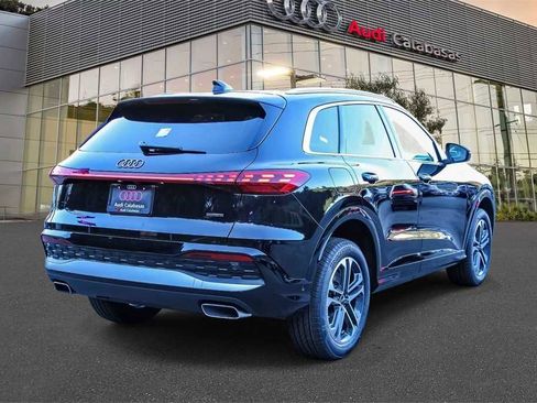New 2025 Audi Q5 Premium image 4