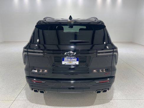 Used 2024 Chevrolet Traverse RS image 4
