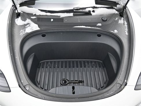 Used 2023 Tesla Model 3 Performance image 12