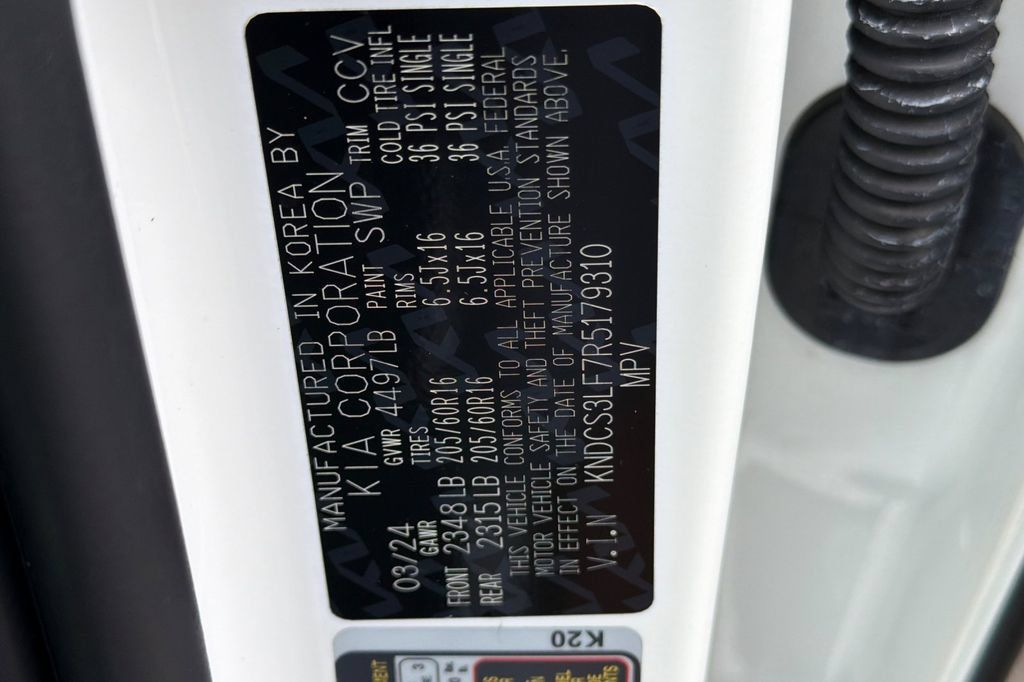 Used 2024 Kia Niro EX w/ EX Cold Weather Package FWD image 25