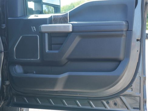 Used 2018 Ford F250 Lariat w/ Lariat Ultimate Package AWD/4WD image 11