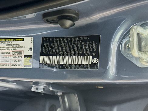 Used 2024 Toyota Corolla LE image 12