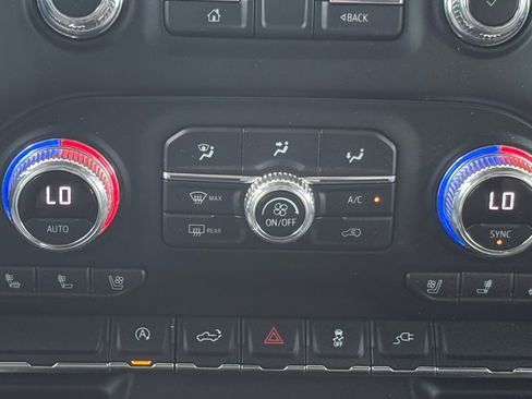 Used 2021 GMC Sierra 1500 SLT image 4