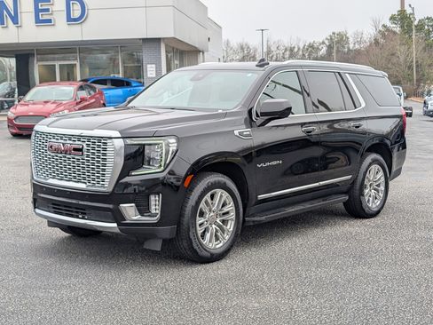 Used 2023 GMC Yukon SLT image 2