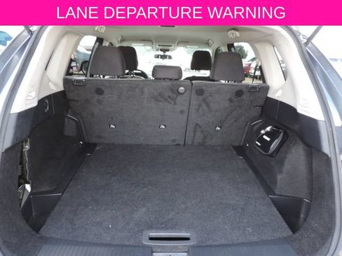 Used 2021 Nissan Rogue S FWD image 12