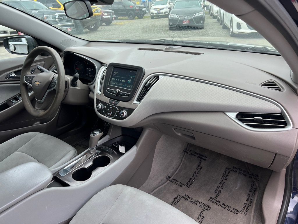 Used 2017 Chevrolet Malibu LS FWD image 16