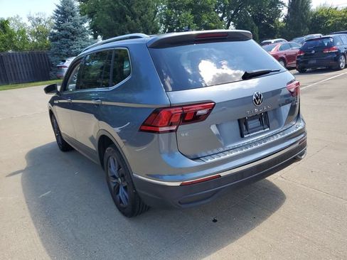 Used 2023 Volkswagen Tiguan SE w/ Panoramic Sunroof Package AWD/4WD image 3
