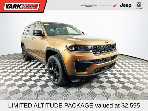 New 2026 Jeep Grand Cherokee L Limited w/ Limited Altitude Package AWD/4WD image 1