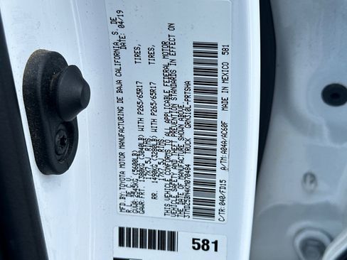 Certified 2019 Toyota Tacoma TRD Sport w/ Technology Package AWD/4WD image 28