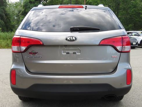 Used 2015 Kia Sorento LX AWD/4WD image 6