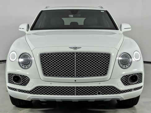 Used 2017 Bentley Bentayga image 5