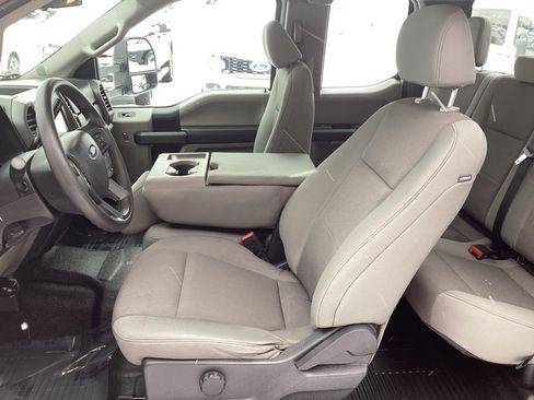 Used 2020 Ford F350 XL w/ Power Equipment Group image 13