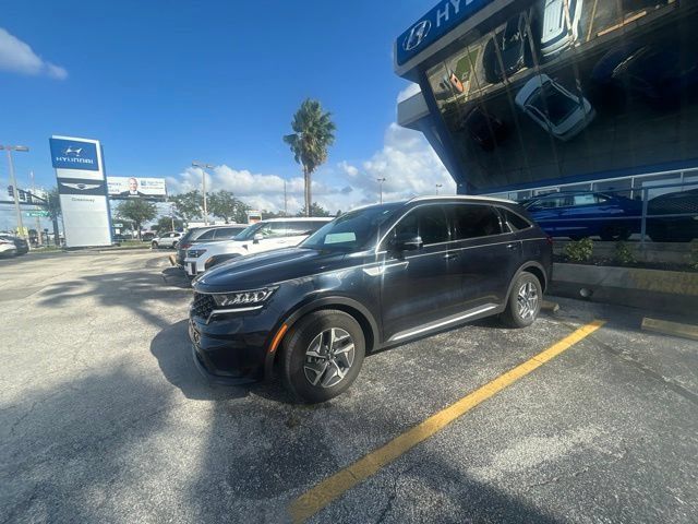 Used 2023 Kia Sorento EX w/ Panoramic Sunroof Package FWD image 2