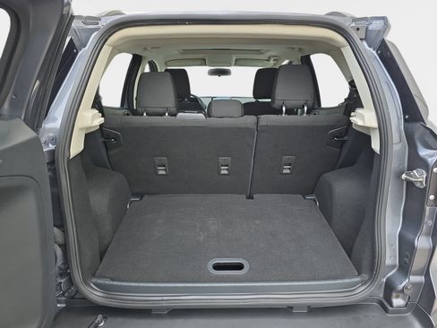 Used 2021 Ford EcoSport SE FWD image 14