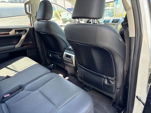Used 2019 Lexus GX 460 Premium AWD/4WD image 30