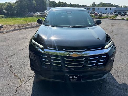 Certified 2026 Chevrolet Equinox LT w/ Convenience Package II FWD image 11