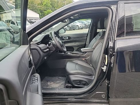 New 2025 Jeep Compass Limited w/ High Altitude Package image 6