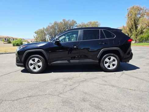 Used 2019 Toyota RAV4 XLE FWD image 5