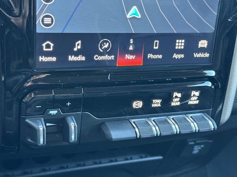 Used 2024 RAM 2500 Laramie image 26