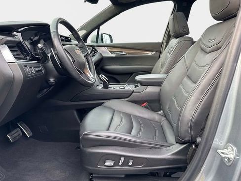 Certified 2024 Cadillac XT6 Sport w/ Platinum Package image 18