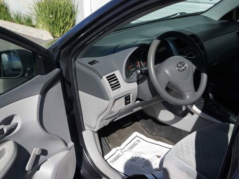 Used 2009 Toyota Corolla SEDAN 4D image 31