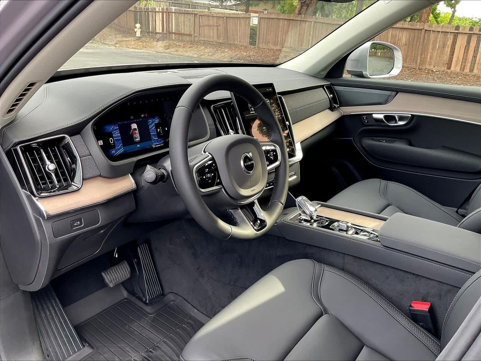 New 2026 Volvo XC90 B5 Plus w/ Protection Package AWD/4WD image 8