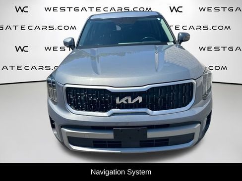 Used 2023 Kia Telluride LX FWD image 2
