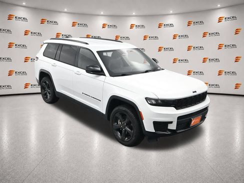 Used 2023 Jeep Grand Cherokee L Laredo AWD/4WD image 52