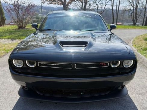 Used 2022 Dodge Challenger R/T image 2
