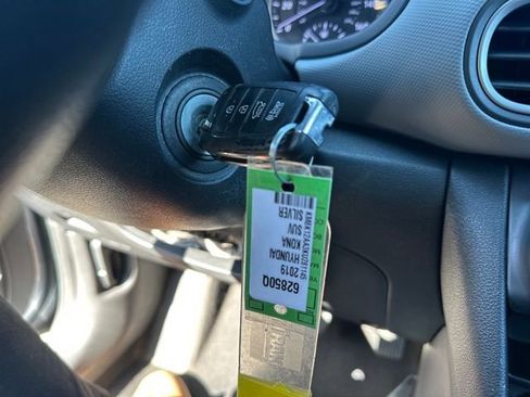 Used 2019 Hyundai Kona SE image 28