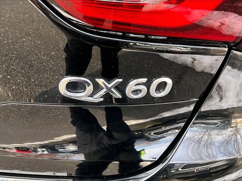 Used 2017 INFINITI QX60 AWD w/ Premium Plus Package image 9