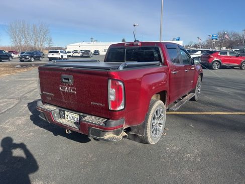 Used 2017 GMC Canyon Denali image 6