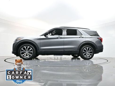 Used 2025 Ford Explorer ST-Line image 32