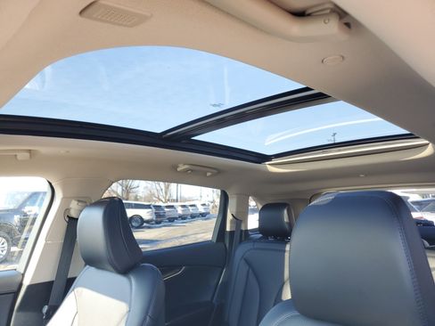 Certified 2023 Lincoln Nautilus Reserve image 11