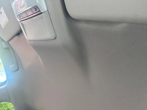 Used 2021 Nissan Rogue S image 19