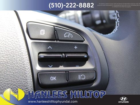 New 2025 Hyundai Venue Limited image 24