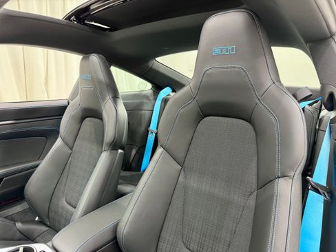 New 2026 Porsche 911 Carrera T RWD image 5
