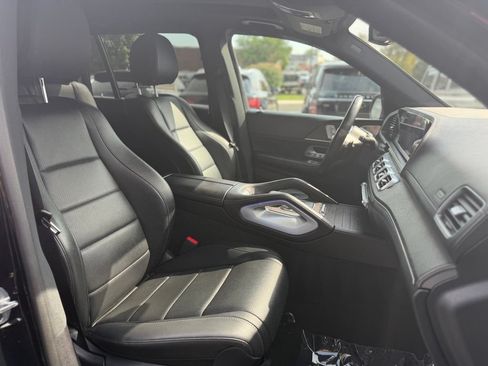 Used 2022 Mercedes-Benz GLS 450 4MATIC image 12